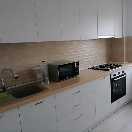 Apartment Luxury 4-rooms, 2-bathrooms, Obor Area