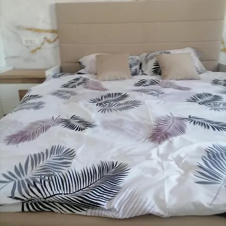 Luxury 4-rooms, 2-bathrooms, Obor Area דירה בוקרשט