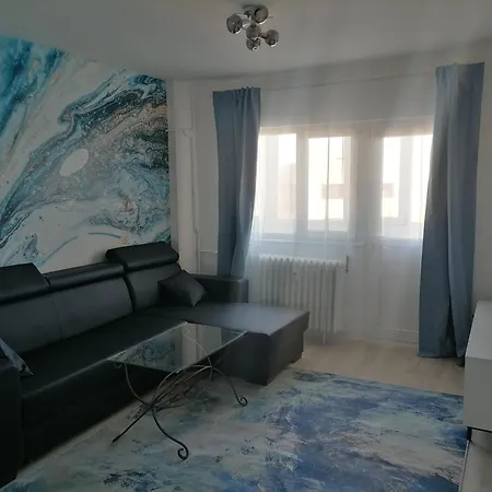 Luxury 4-rooms, 2-bathrooms, Obor Area *
