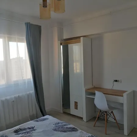 Luxury 4-rooms, 2-bathrooms, Obor Area דירה